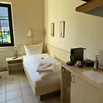 Han/Misafirhane Gaestehaus Tönisvorst