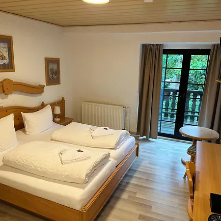 Gasthof Gaestehaus *