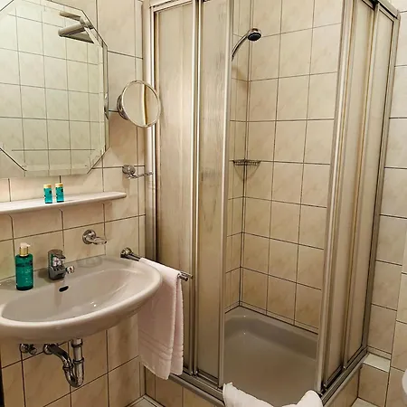 Gaestehaus بيت ريفي *