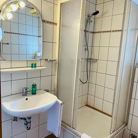 بيت ريفي Gaestehaus Tönisvorst